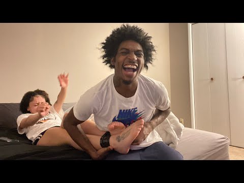 Tickling My Gf Feet PRANK Pt2 This Time With Duct Tape￼￼🤣‼️