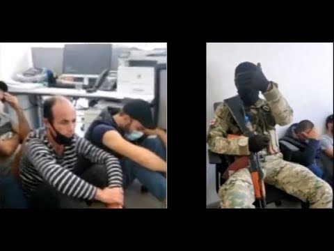 თავდამსხმელი, რომელსაც ბანკში მზევლები ჰყავს,  500 ათას დოლარს და  უსაფრთხოდ გასვლას ითხოვს