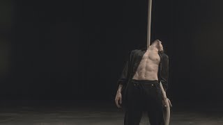 Maxim Helmut [aerial rope act]