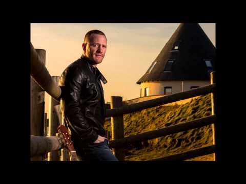 Sam Hardy -