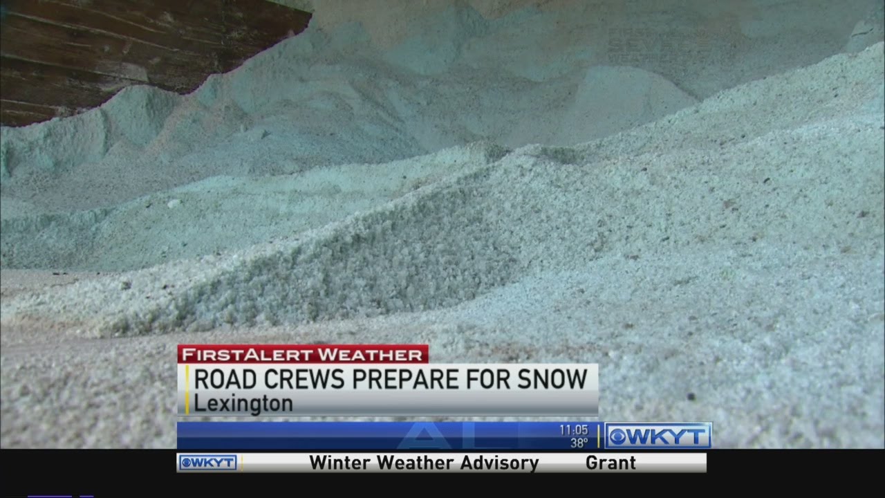 Road crews prepare for snow - YouTube