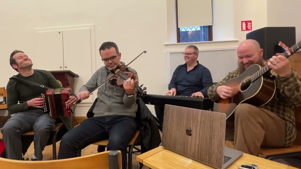 Fergal’s Tune a Day - Day 84 - The Green Fields of Woodford