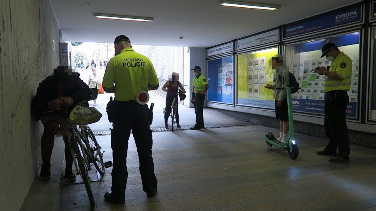 Kontroly cyklistů a koloběžkářů v Hradci Králové