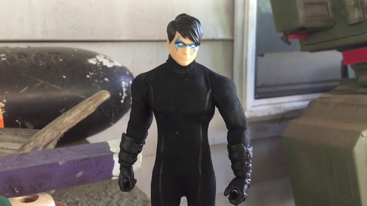 mezco nightwing