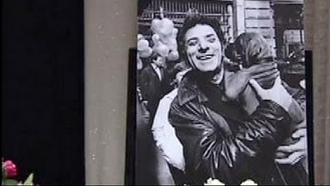 Russia buries oscar-nominated director Todorovsky