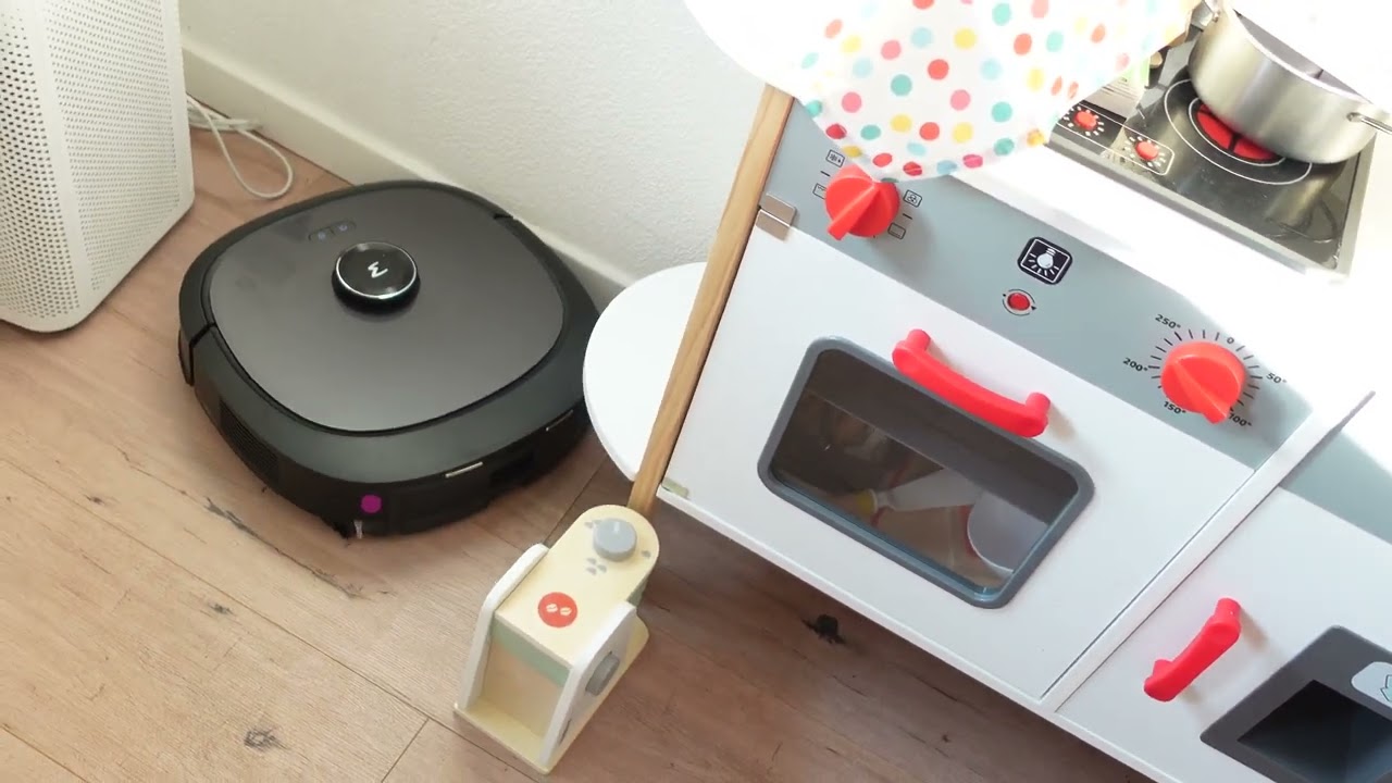 Watch Eureka J20  - 2 rooms - 2 cleaning runs original speed - firmware 2.1.1 on YouTube