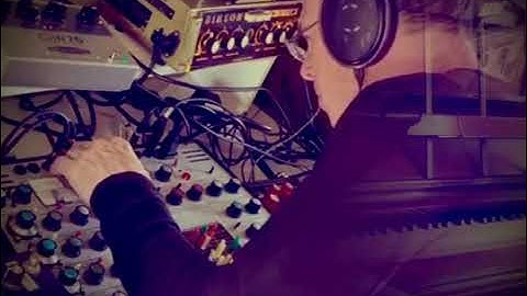My favourite effects unit is actually a synth…⁠ ⁠ EMS Synthi A Mk3 Prototype through Spectravibe