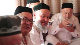 :  / Uighur ceremony "ak tea" (Atkyan chay) 2-part