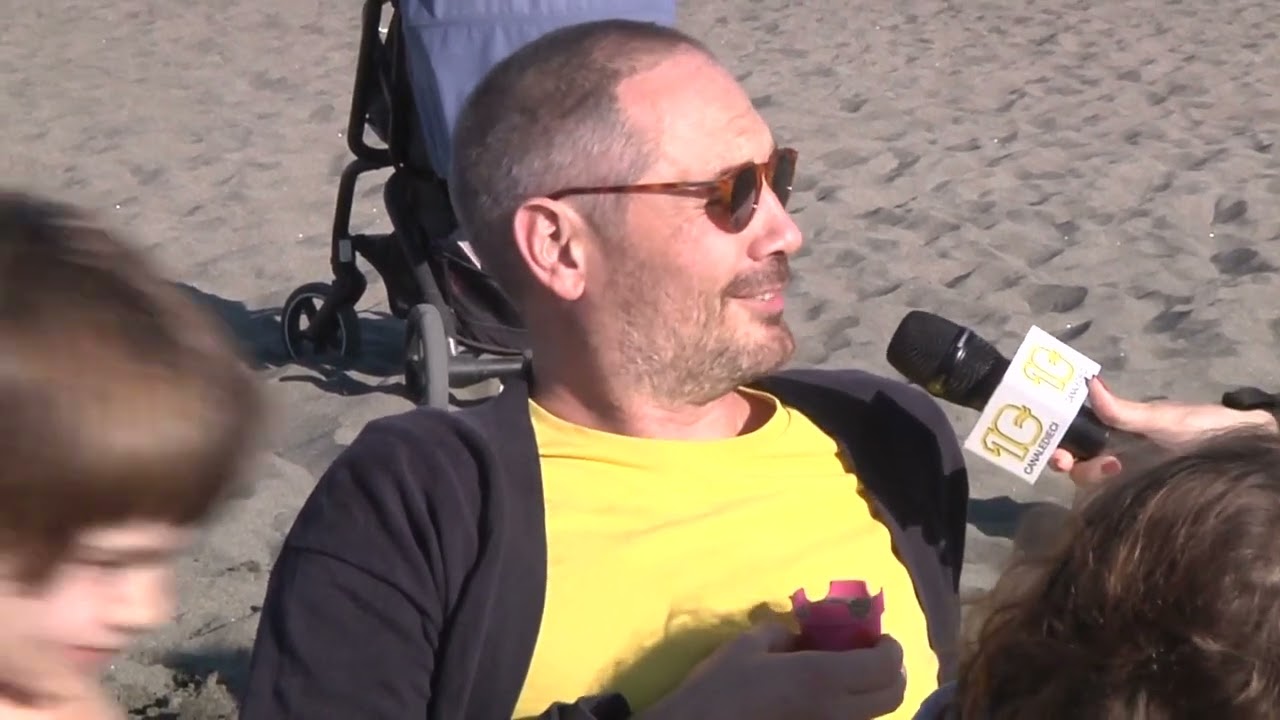 Ostia Mare E Castagne Il Bel Tempo Richiama La Gente In Spiaggia Ostia Mare E Castagne Il Bel Tempo Richiama La Gente In Spiaggia