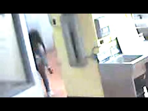 KENNEKA JENKINS ( HER WALKING THE KITCHEN WONT BELIEVE WHAT YOU SEE