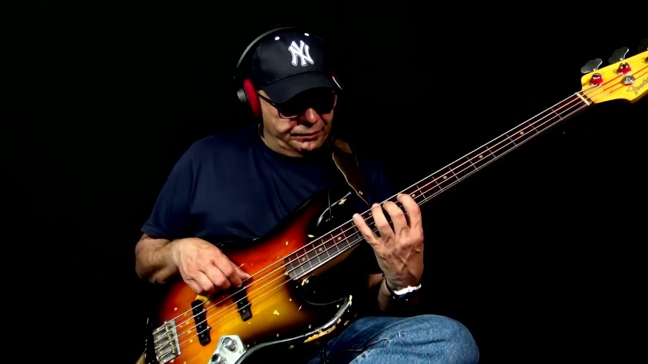 Bireli Lagrene - Autumn leaves (Electric Bass Jazz improvisation)