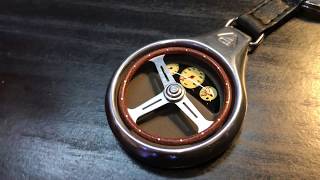 Every drive becomes a nostalgic journey back to the era of wooden
steering wheels and string-back gloves with autoart’s classic wheel
keychain.house...