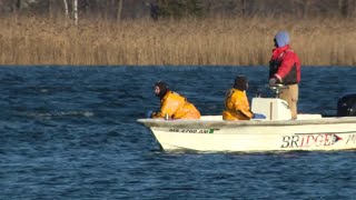 Search resumes for man last seen in Merrimack River
