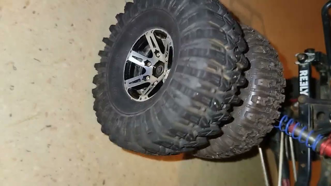 Proline trencher predator et voie élargie de 20 mm