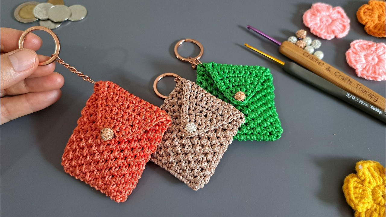 Perfect!! Crochet small purse / keychain tutorial for beginners | No sew!!! 🪡 | Crochet gift ideas