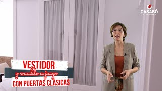 Pequeño vestidor con puertas clásicas - mueble TV a juego