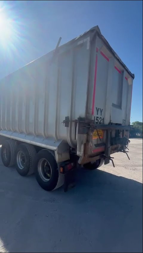 Bulk Alloy Tipping Trailer For Sale - Image 2