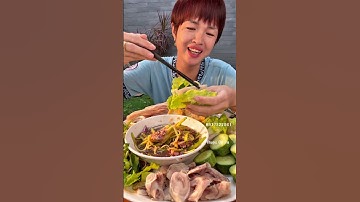 Teo heo chấm mắm mực ghim chua ngọt