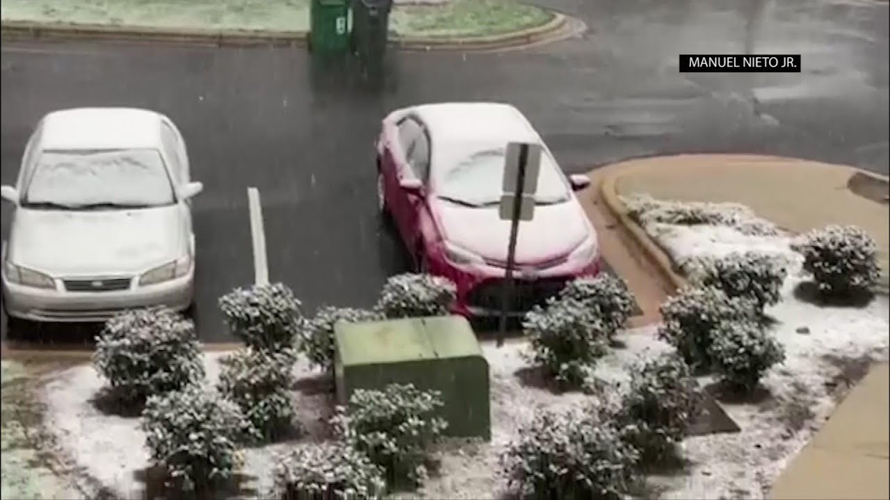 Winter storm brings snow to Raleigh - YouTube