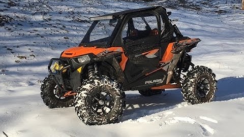 16 Rzr Turbo 34" Intimidators riding the back 40
