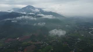 Hiển Flycam | Toàn cảnh chân Tam Đảo sương sớm, cùng những ngọn núi bên dòng sông Đáy ở độ cao 500m