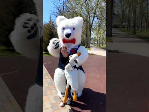Поздравление от белого медведя город Зерноград #белыймедведь #деньрождения #умка