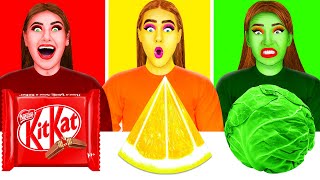24 часа едим еду одного цвета Челлендж | Война пранков от TeenChallenge