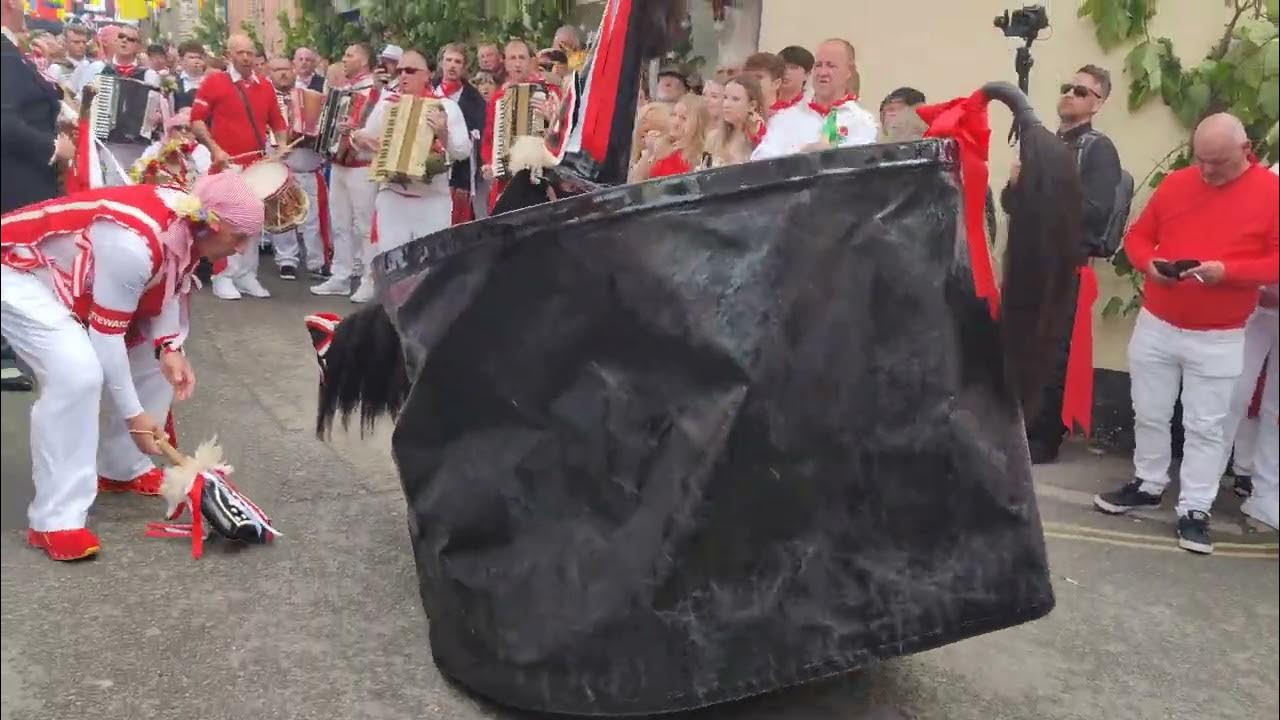 Padstow May Day 2022 Old Oss 11am YouTube