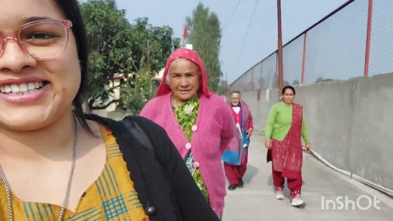 बहुत सालो बाद आज में अपने नानू और बड़ी मासी के घर गई 🌸♥️🌻🫰#viral #explortheworld #explorepage#video 