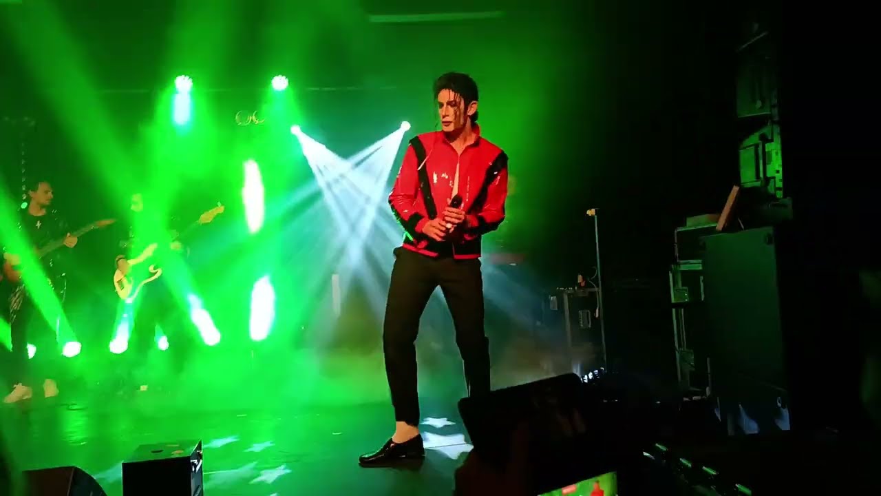 Man In The Mirror OFS, CJ as Michael Jackson : Thriller Including The Dance 