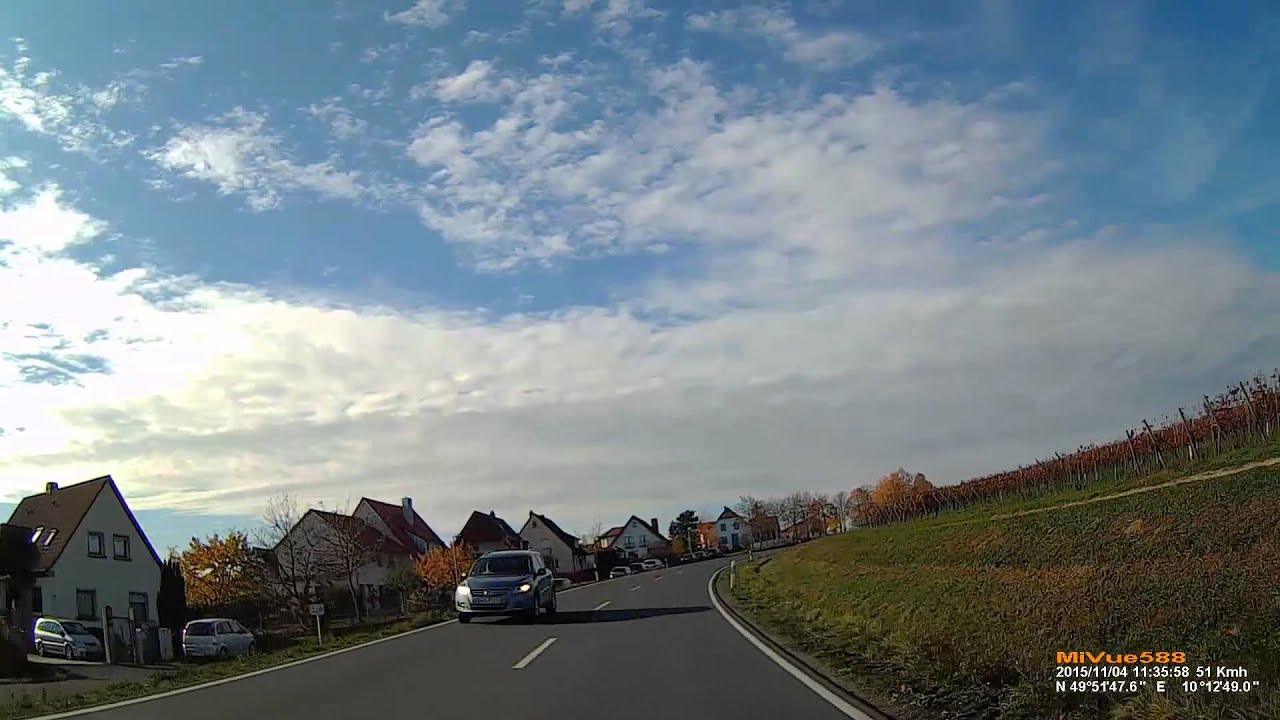 D: Astheim. Stadt Volkach. Landkreis Kitzingen. Ortsdurchfahrt. November 2015