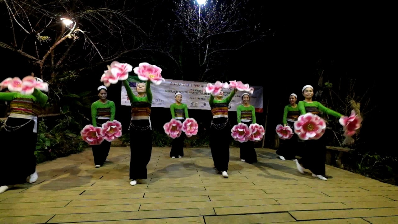 CBT show white  Thái , Mai Hịch, Mai Châu, Hòa Bình province (2)