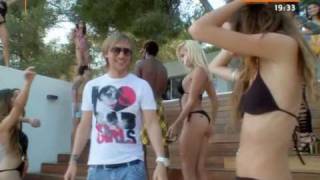 Video thumbnail of "David Guetta ft. Akon - Sexy Bitch (official Video HD)"
