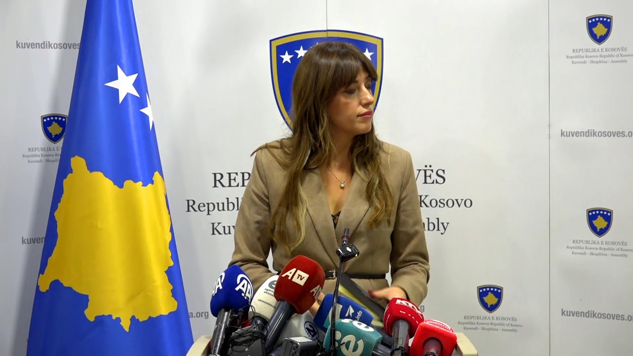 Ofrojmë qepje të veshjeve, setra, pantolla, komplete per femra dhe meshkuj 5 YouTube player