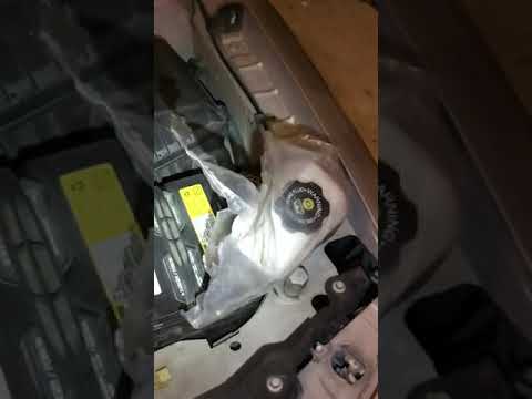 03 Oldsmobile Alero brake master cylinder replacement