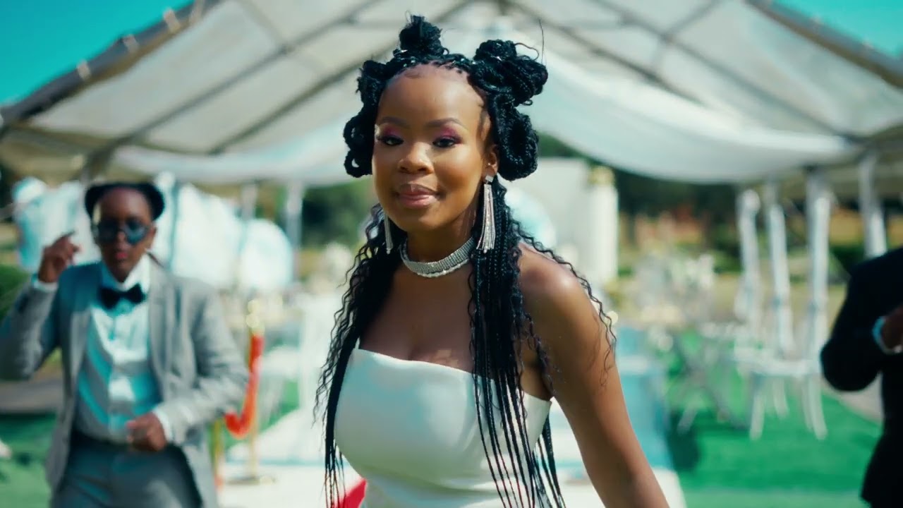 Guarda Congratulations - Boboza N Toto ft. Aymos (Official Music Video) su YouTube Guarda Congratulations - Boboza N Toto ft. Aymos (Official Music Video) su YouTube