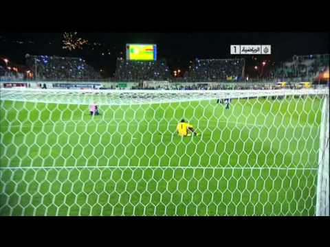 لحضات تأهل المنتخب الوطني الجزائري بصوت المعلق الجزائري عادل خلو مؤثر جدا