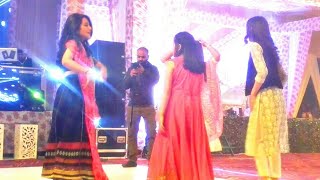 HIMACHALI GIRLS DANCING ON DIL CHEEZ TUJHE DEDI SONG AT MARRIAGE PARTY