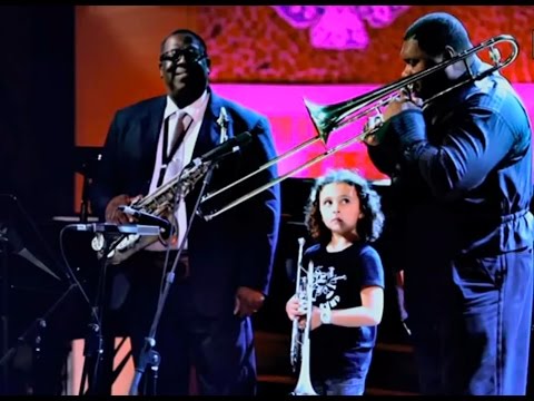 2011 fragmento de " A FILM ABOUT KIDS AND MUSIC ) Sant Andreu Jazz Band ( Joan Chamorro direccion )