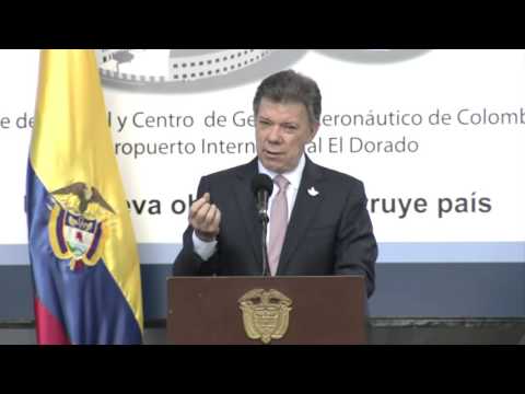 Presidente Santos en la inauguración de la torre de control del Aeropuerto El Dorado - 3 de dic