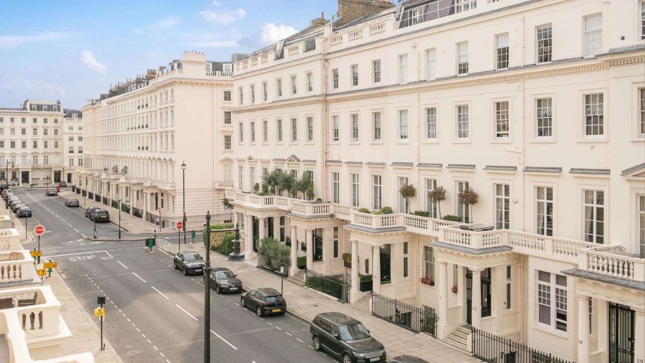 Step Inside This Stunning Belgravia Apartment!