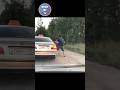 ロシアのタクシー運転手が迷惑客に対処する方法