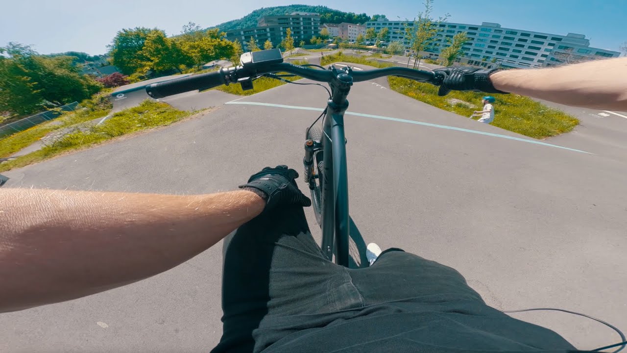 POV: VANDAL Electric BIKE Session - First Wheelies and Pump Track