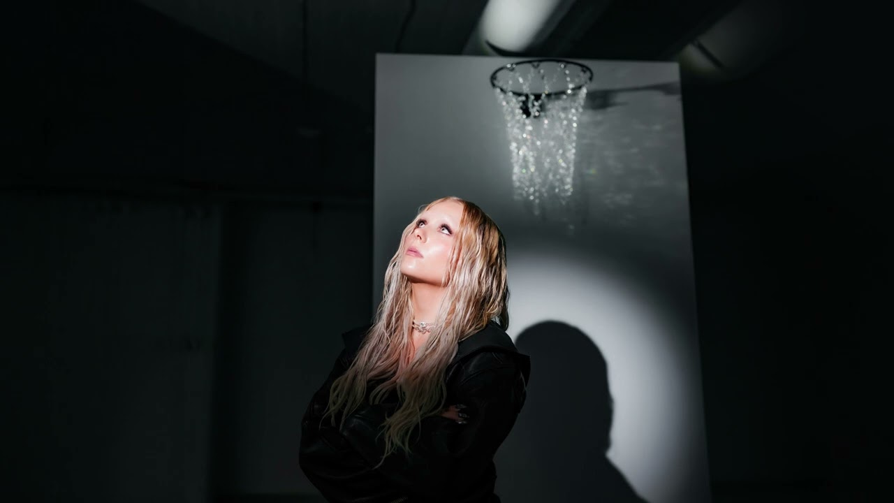 VIIVI - Kaikki päättyy meihin (Audiovideo)