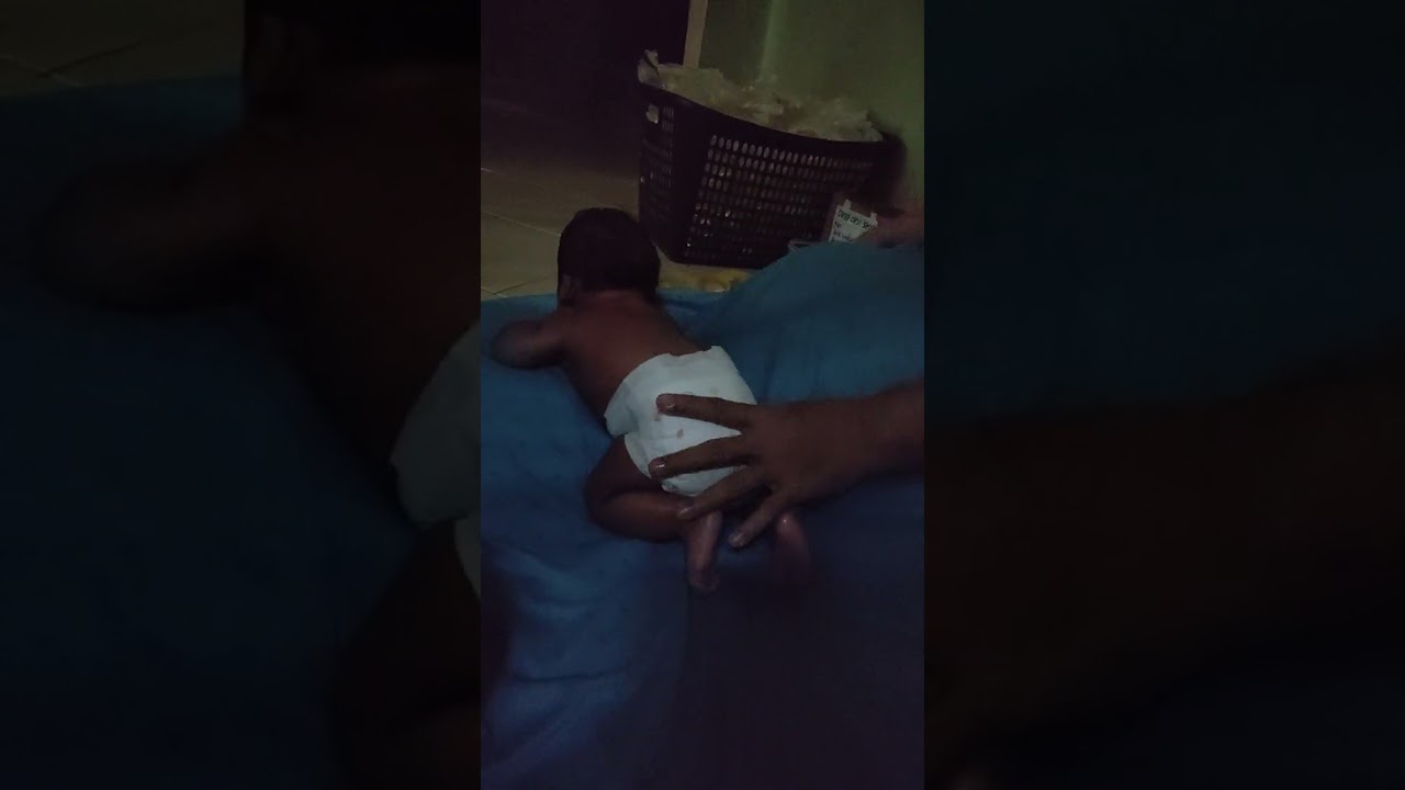 Shakeel urut di Haji Gapong Pondok Labu. Minggu, 04/06/23 06:49 #Shakeel #baby #babyboy #HajiGapong