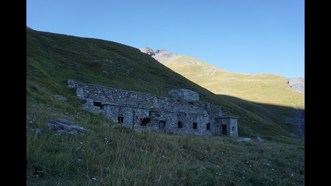 Esplorazione ex caserma dei carabinieri - a 2053 mt