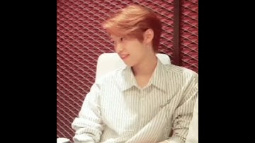 felix bit his lip while staring at changbin and then slapped himself #changbin #felix #changlix #skz