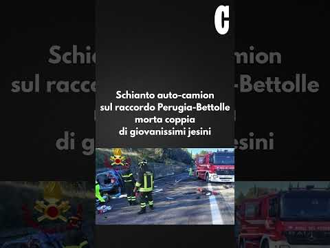 Video Schianto auto-camion sul raccordo Perugia-Bettolle: morta coppia di giovanissimi jesini
