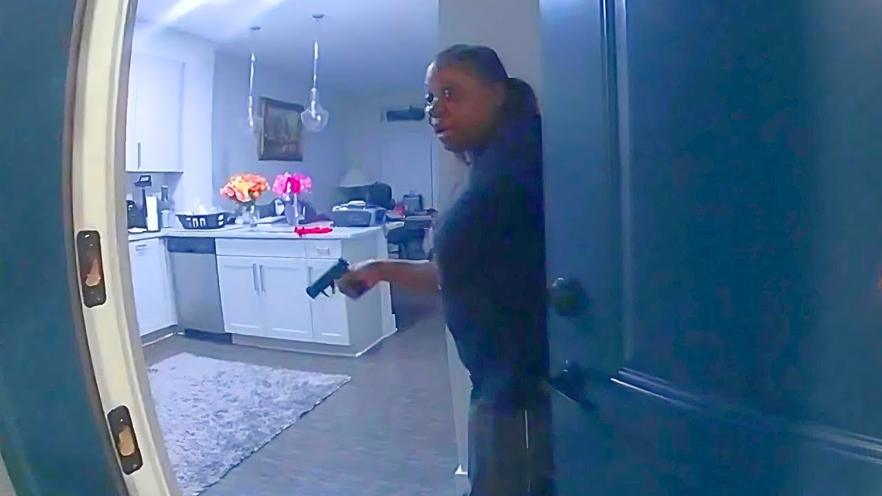 Mom Won’t Let Her 31 y/o Son Move Out, Gets A Surprise From Cops