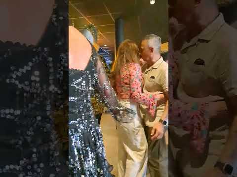 Deel-2) \" Kumpulan Hati Senang \" , M.m.v. van de Band * BLEND * .Zondag 8 Feb. 2026 . Teteringen